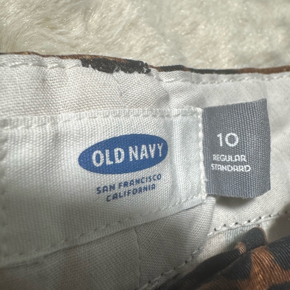 Old Navy High Waist Brown and Black Shorts - Picture 3 of 3